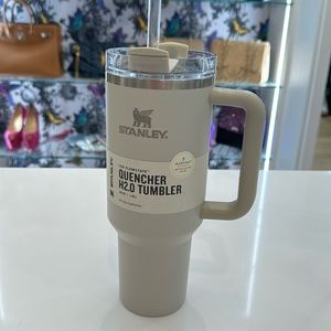 Stanley 40 oz Tumbler Quencher Hearth & Hand Target Collection in Taupe